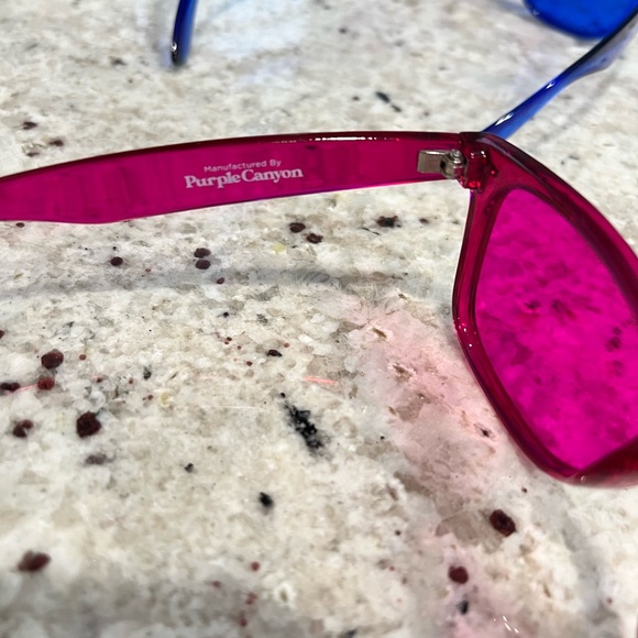 Pink and Blue Color therapy glasses. - Picture 6 of 8